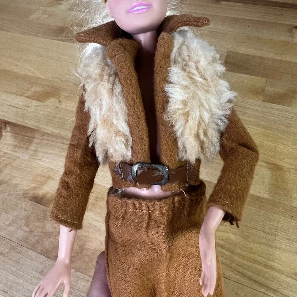 #7753 Vintage Barbie BEST BUY FUR N SUEDE Jacket and Skirt Set 1970s Outfit